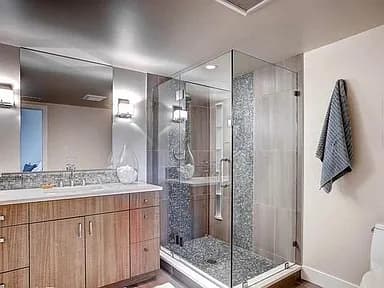 Bathrooms design by C3H Construction