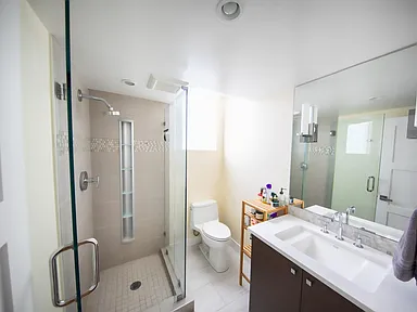 Bathrooms design by C3H Construction